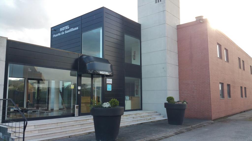 Puerta De Santillana Reocín Екстериор снимка